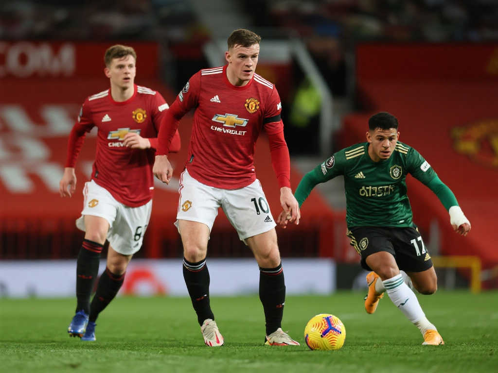 曼联宣布:利桑德罗因膝盖内侧副韧带损伤,将缺阵至少两个月 曼联宣布:利桑德罗因膝盖内侧副韧带损伤,将缺阵至少两个月